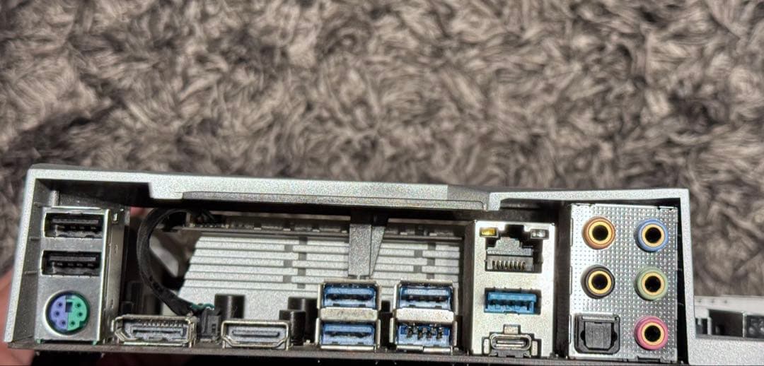 マザーボード Ryzen7 2700x + ASRock B450 + GTX 1060 6G