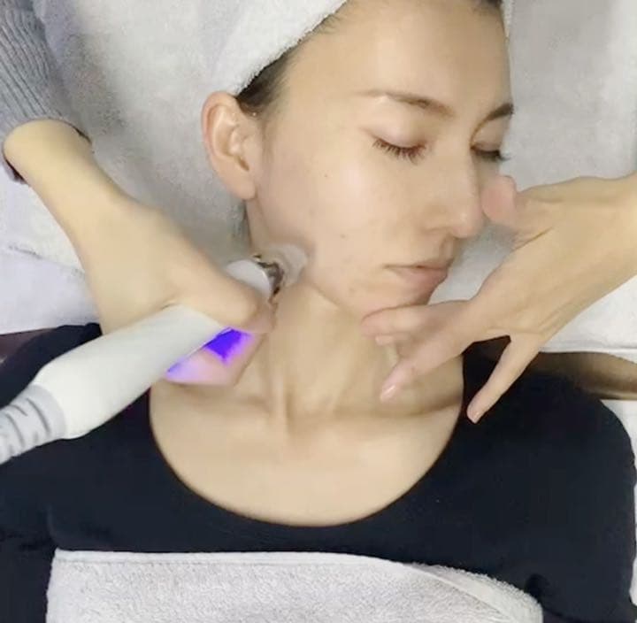 【保証付】ハイドラフェイシャル　美容ボトル付き！