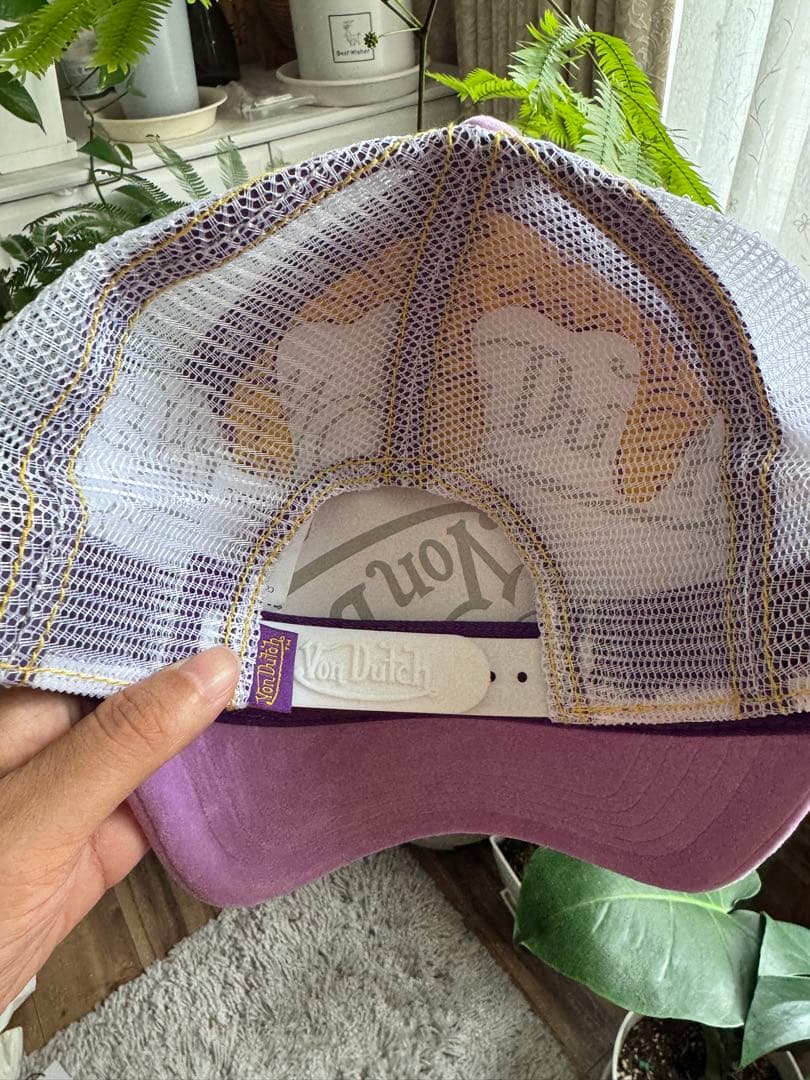 Von Dutch リバースロゴ ベルベット トラッカー キャップY2K