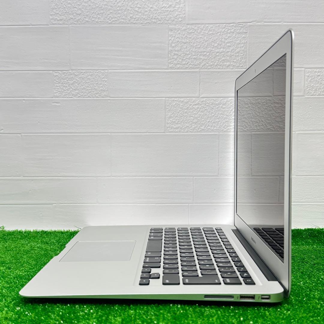 MacBook Air 13インチ Core i5 8GB SSD256GB