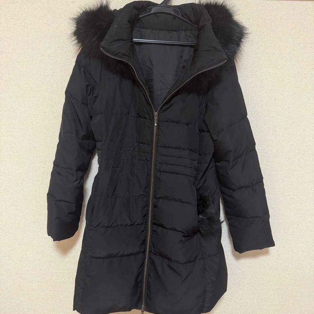 ファー付きフード ブラックダウンジャケット　resexxy