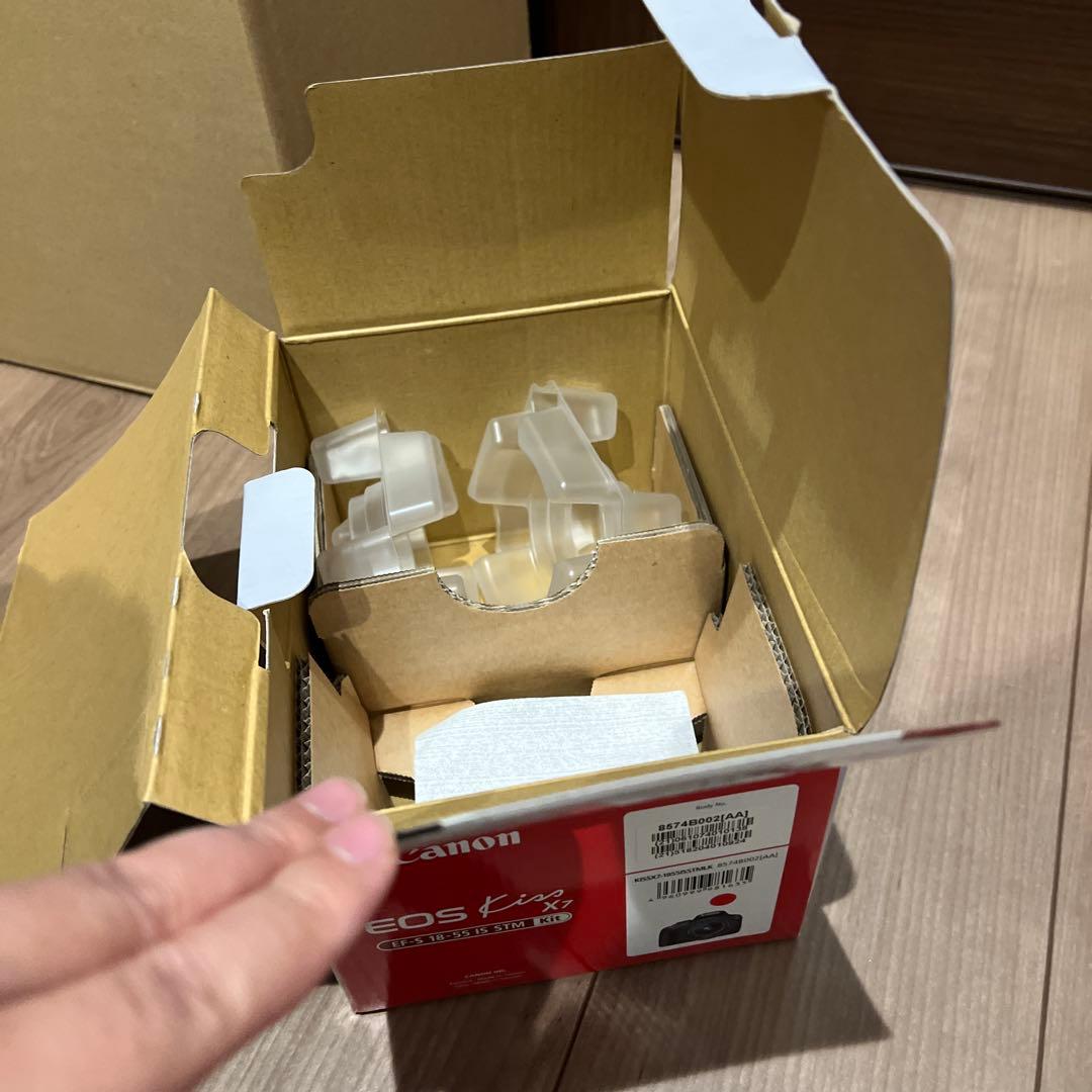 【中古美品】Canon EOS Kiss X7 ダブルズームキット