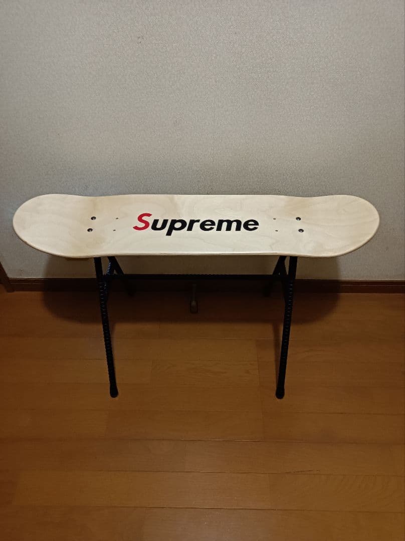 Supreme スケートボードデザインベンチ　ブラックアイアン