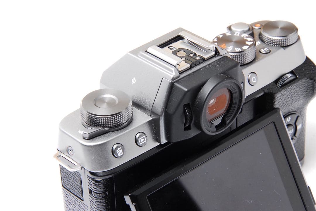 【動作確認済】FUJIFILM X-T100 ミラーレスカメラ　Wi-Fi