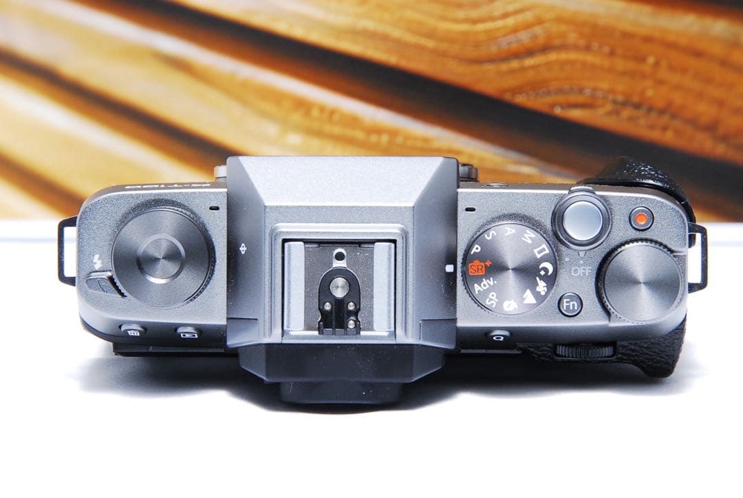 【動作確認済】FUJIFILM X-T100 ミラーレスカメラ　Wi-Fi