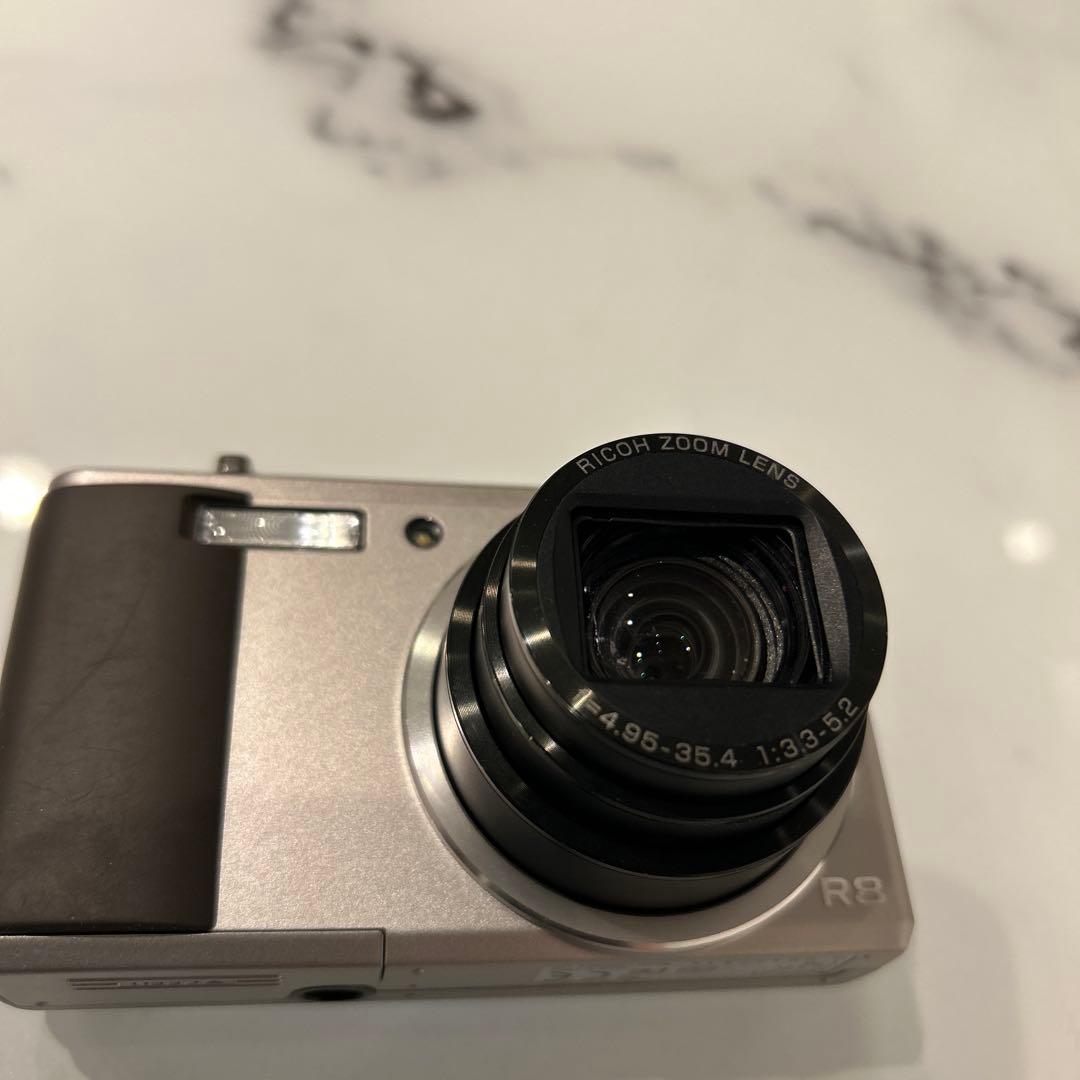 RICOH リコー R8 デジタルカメラ　デジカメ