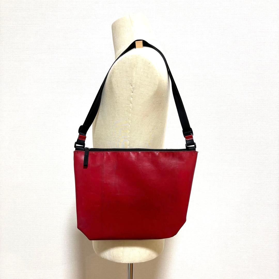 FREITAG F553 LOU サコッシュ 赤