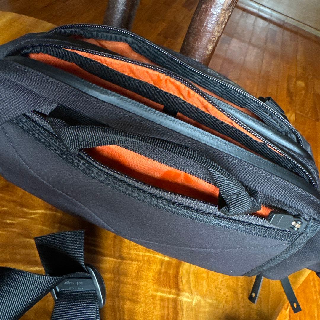 Code of bell カモフラージュ ボディバッグ