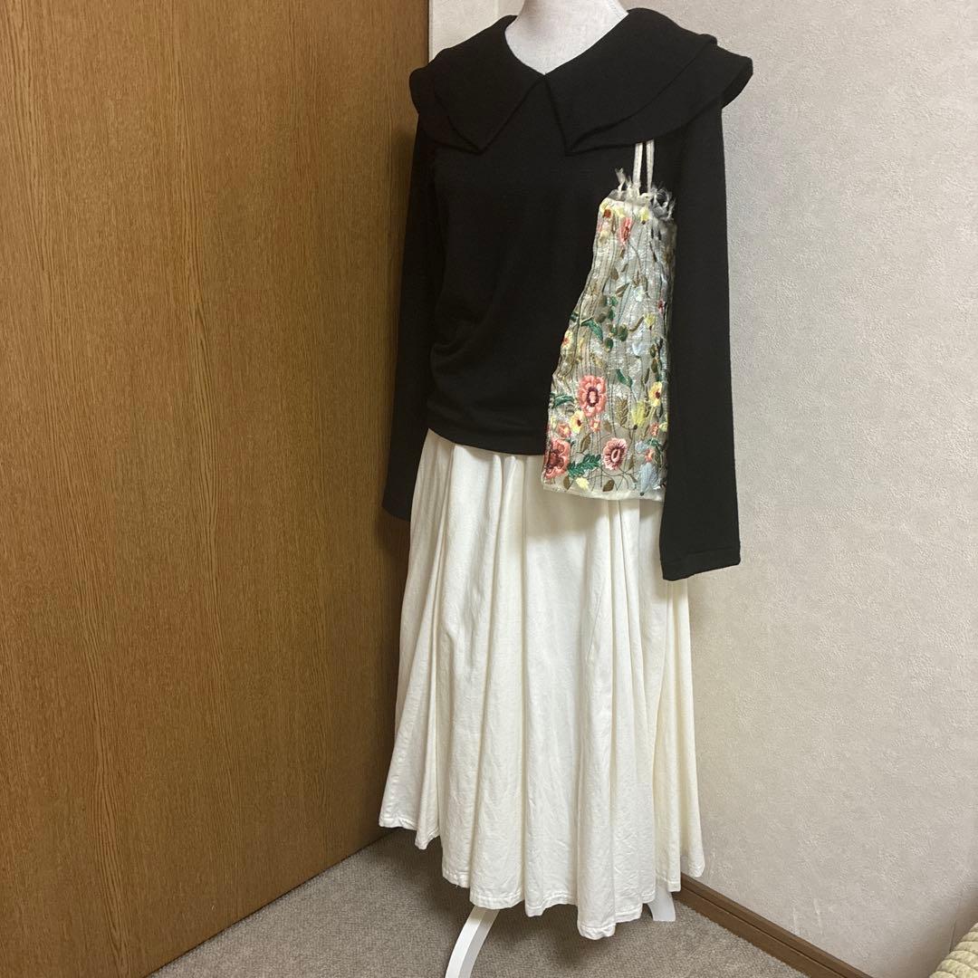 ギャルソン　 大きな襟付き黒長袖ニット