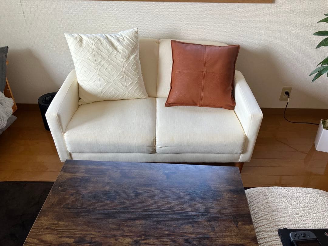 [女性オーナー]ホワイトファブリック 2人掛けソファ　ジャパンディ