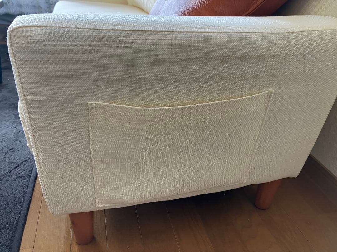 [女性オーナー]ホワイトファブリック 2人掛けソファ　ジャパンディ