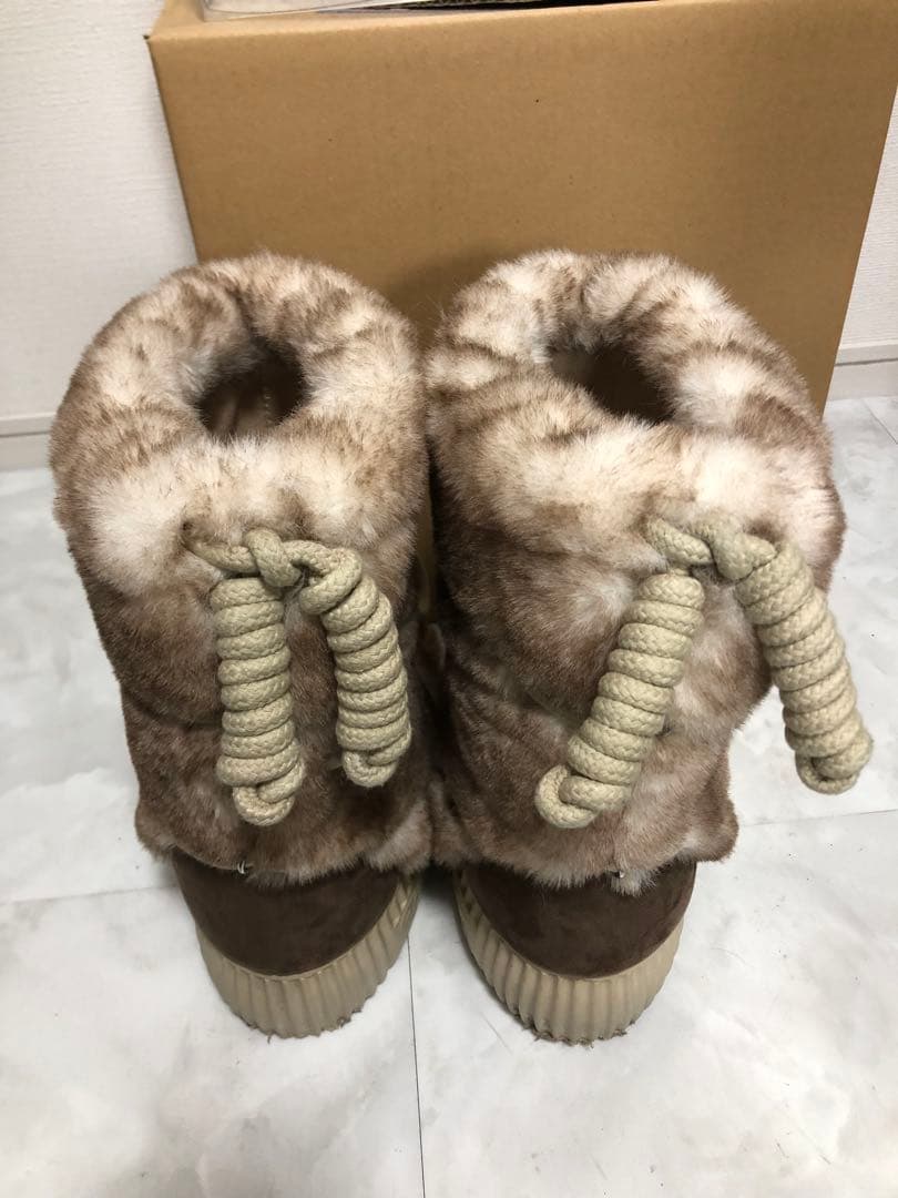 fuYELLO ブラウン ムートンブーツ 箱付き