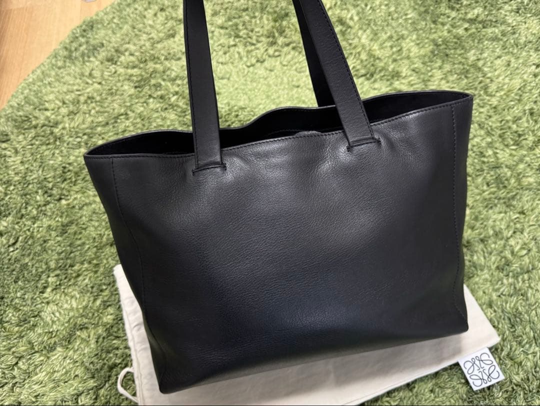 ロエベ イースト ウエスト ショッパー トートバッグ レザー かいとん