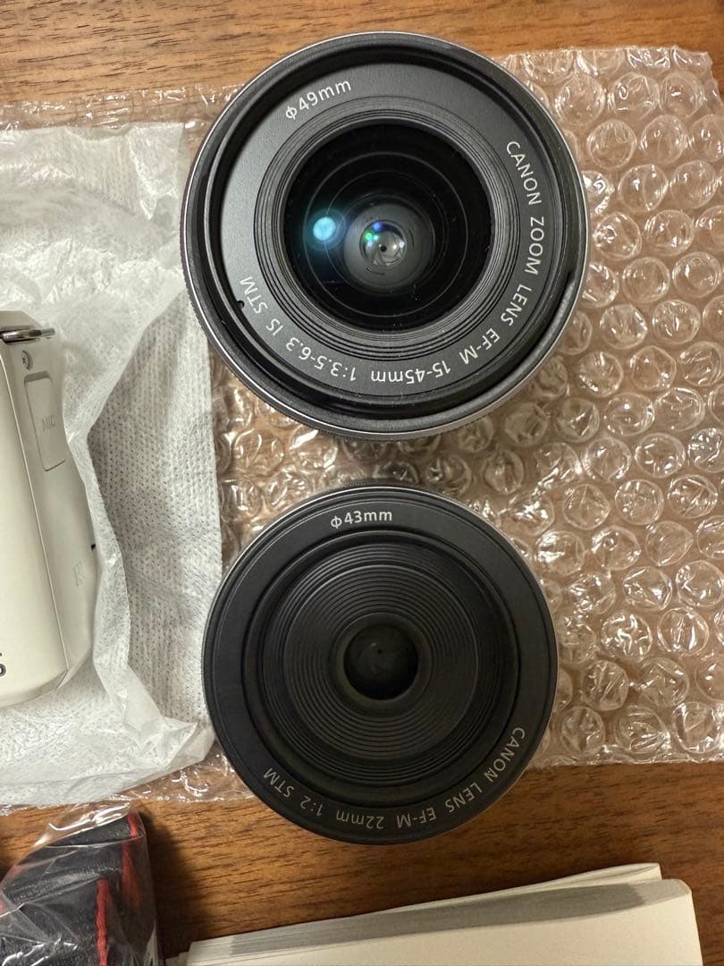 山*田様 美品 Canon　EOS Kiss M ダブルレンズキット ホワイト