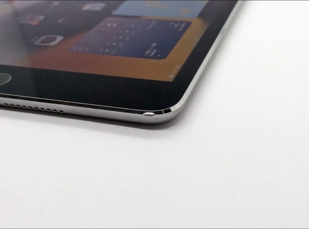 iPad mini 第4世代 128GB MK762J/A Cellular