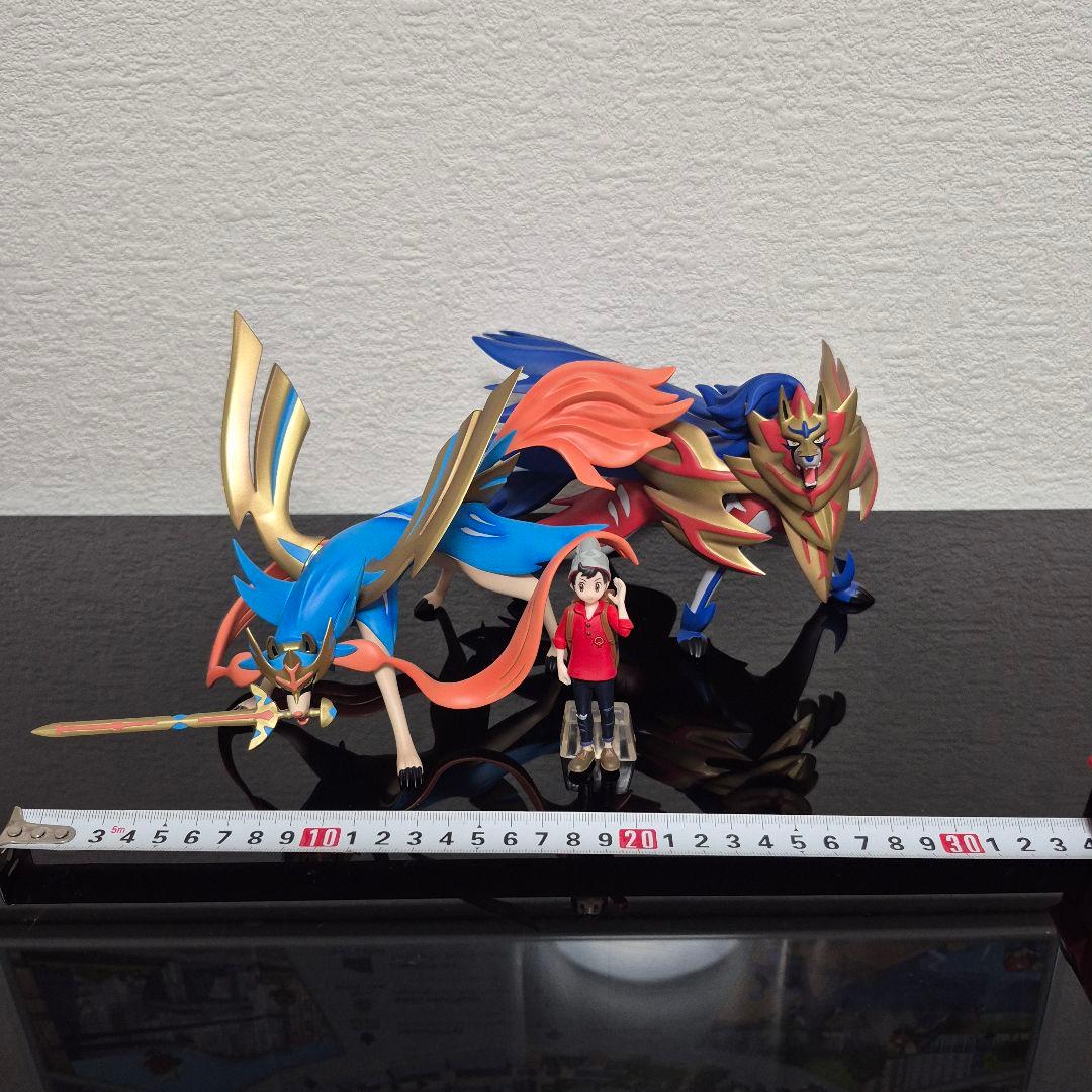 海外版 ポケモンスケールワールド ザシアン、ザマゼンタ 2体セット