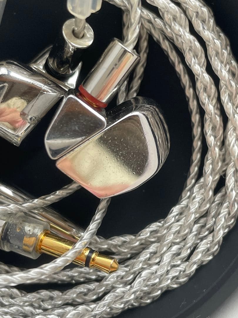 final A8000 フラッグシップイヤホン