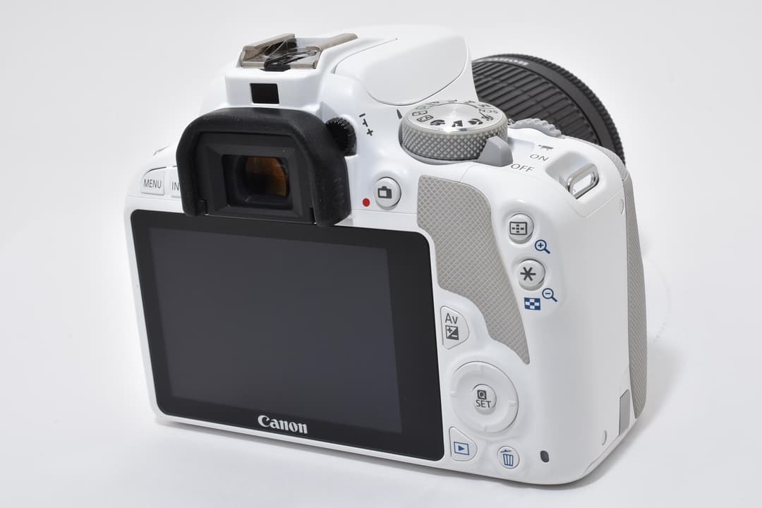 ほぼ未使用 Canon EOS Kiss X7 ホワイト スマホ転送 9423