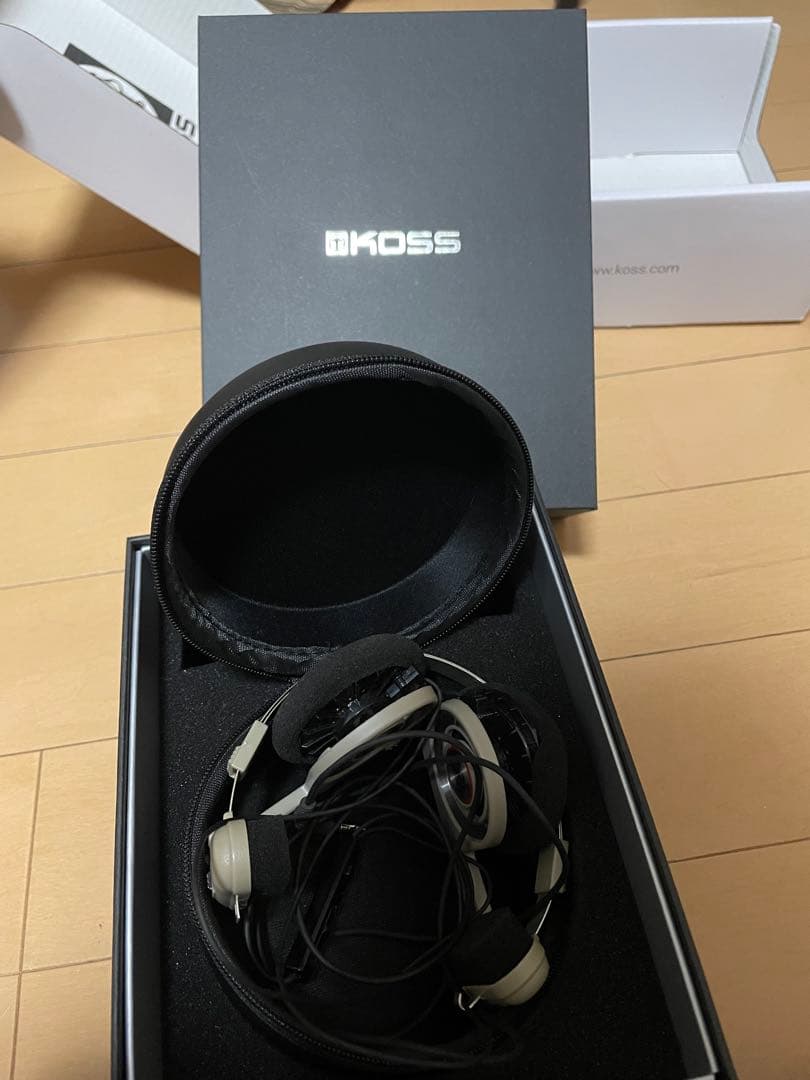 koss 有線ヘッドホン　箱あり　専用ケースあり