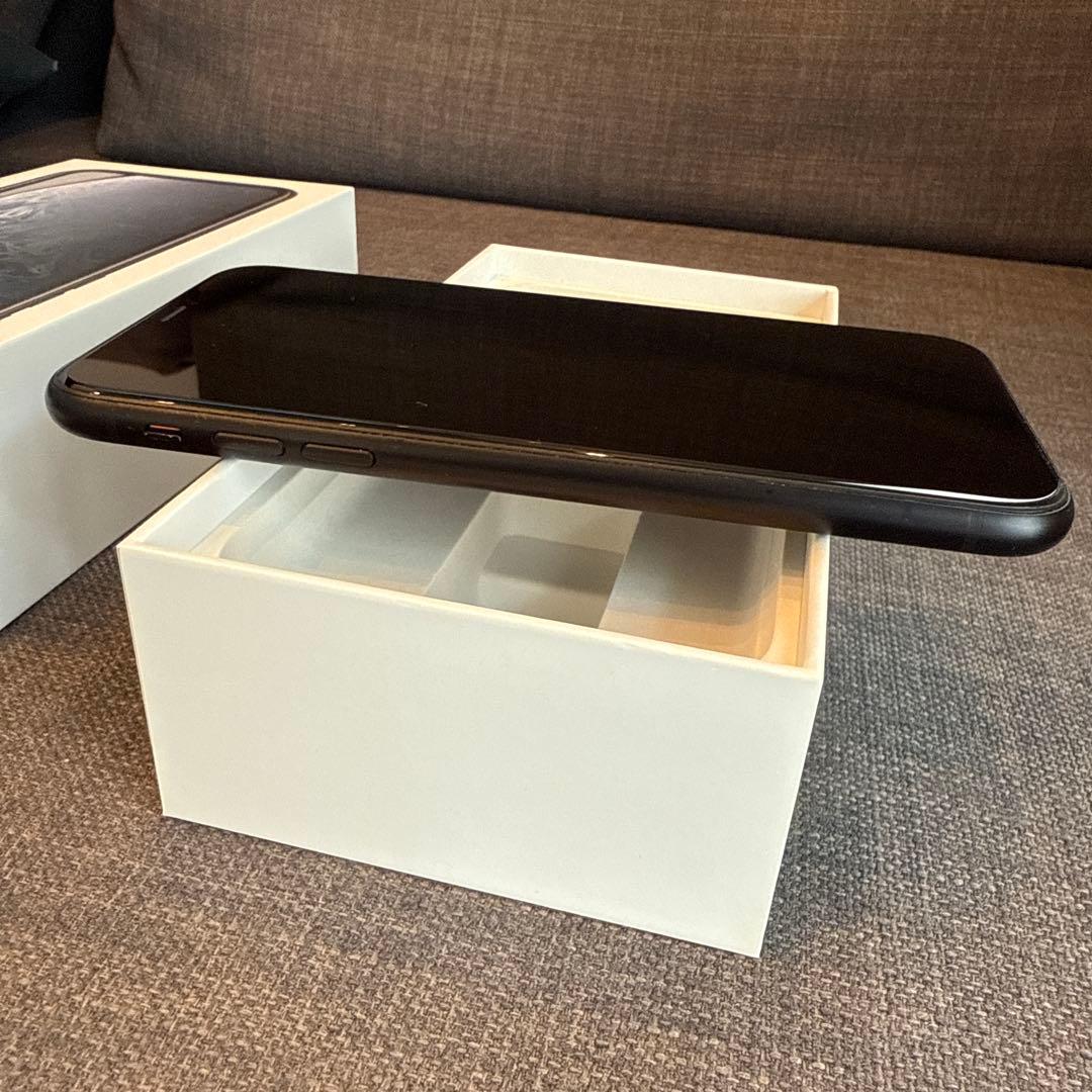 スマートフォン本体 iPhone XR White 64 GB Softbank