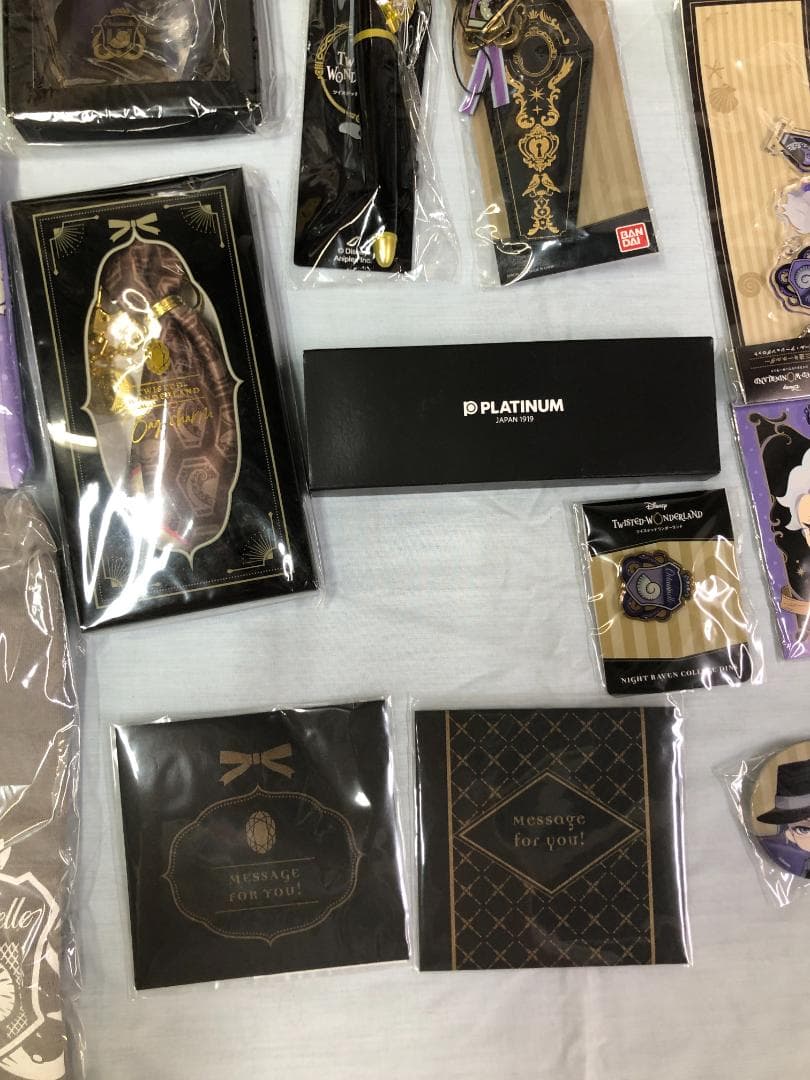 ツイステッドワンダーランド オクタヴィネル アズール グッズ まとめ