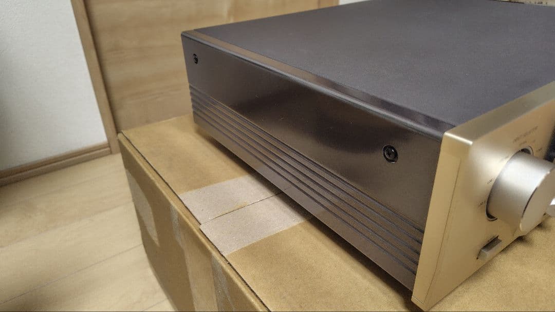 accuphaseアキュフェーズC-2000 メーカーメンテナンス後未使用です。