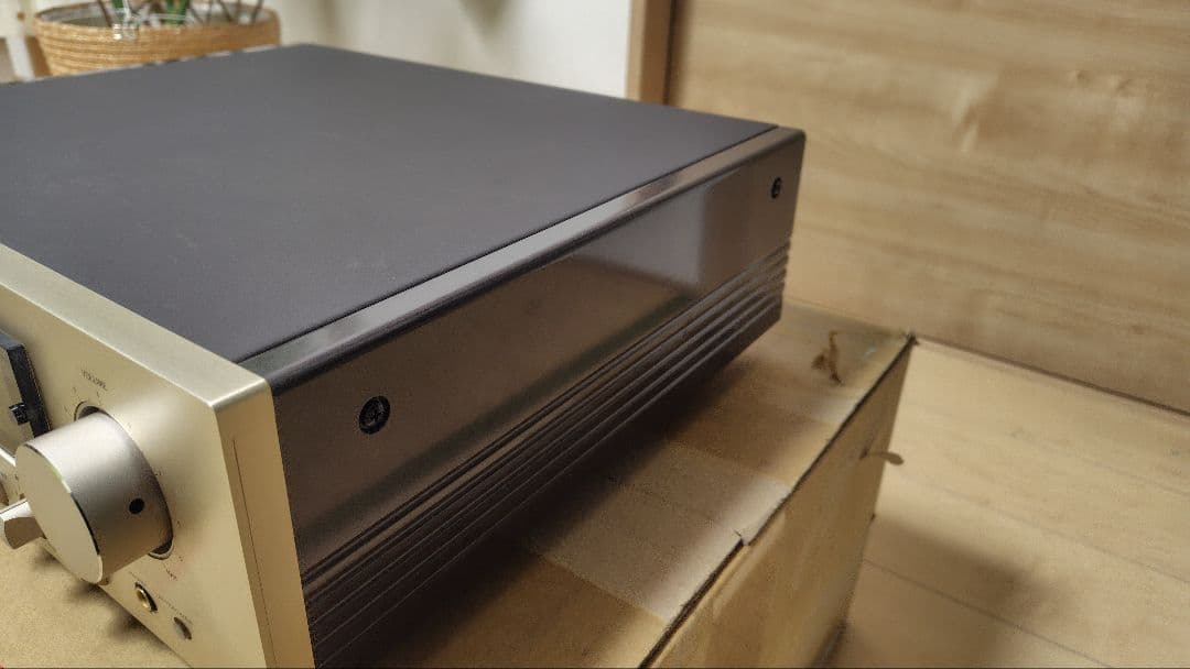 accuphaseアキュフェーズC-2000 メーカーメンテナンス後未使用です。