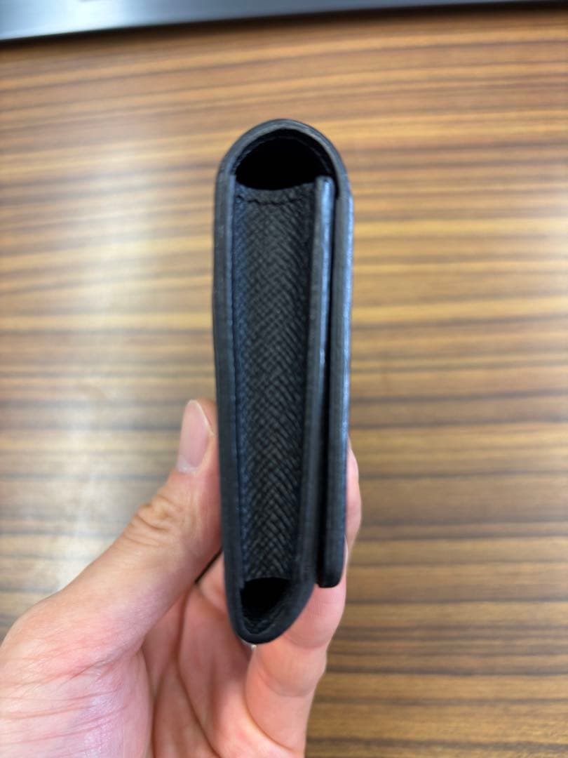 LOUIS VUITTON ブラックレザー名刺入れエピ