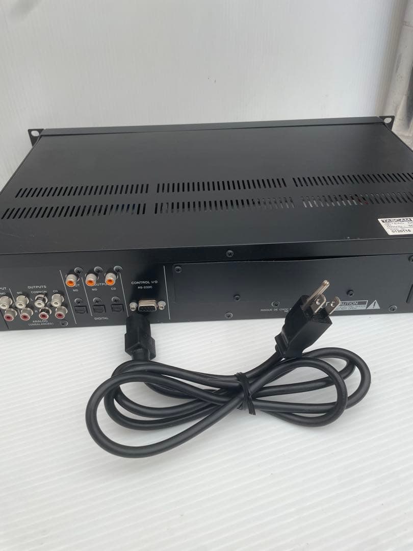 TASCAM タスカム MD-CD1MKⅢ 業務用CD/MDデッキ ディスプレイ