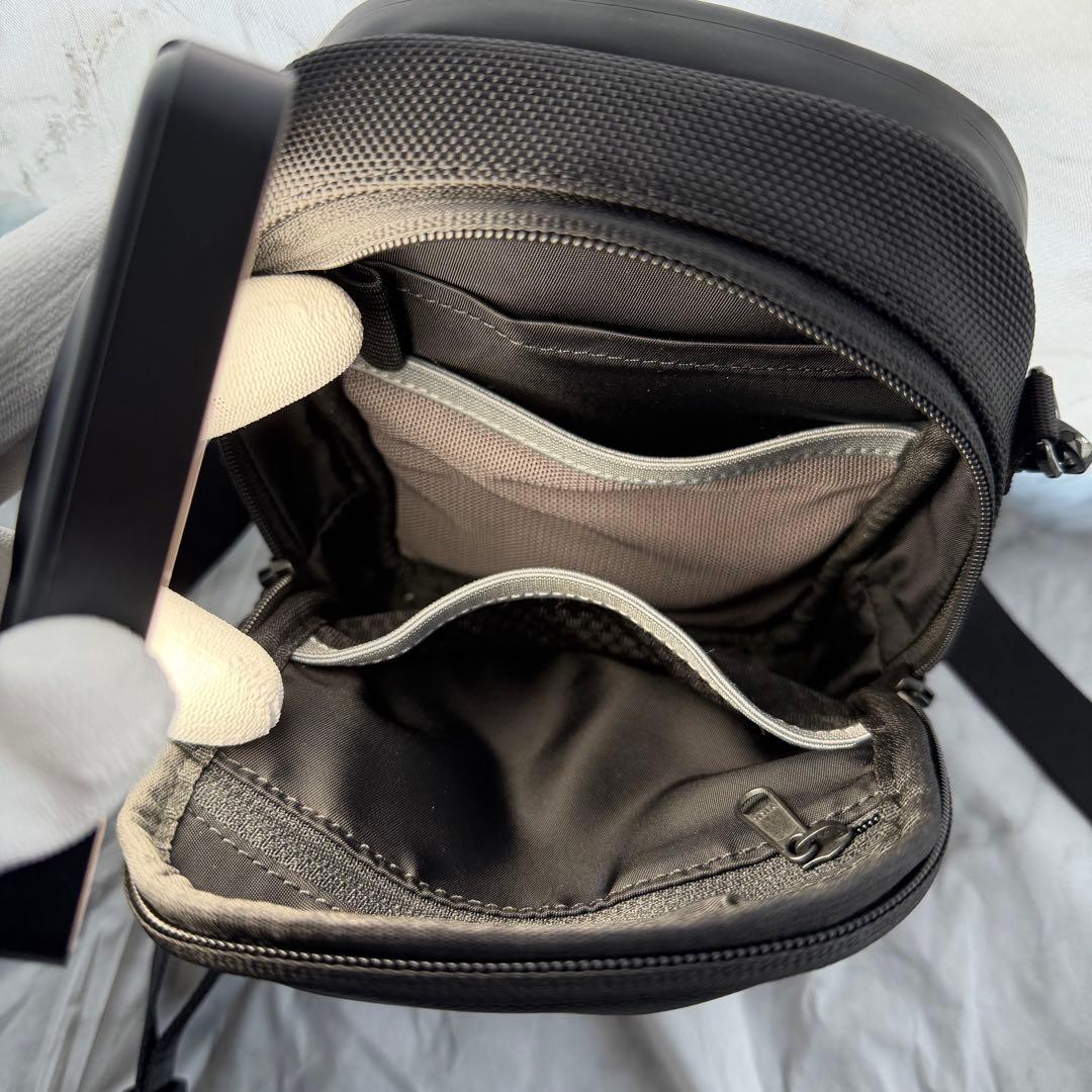 バッグ THE TOKYO TECHPACK PHONESLING