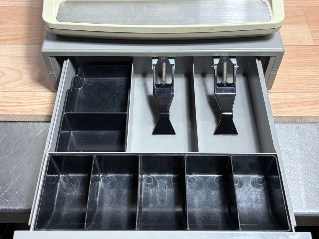 ☆GF107【中古品】 レジスター TEC MA-600　東芝テック