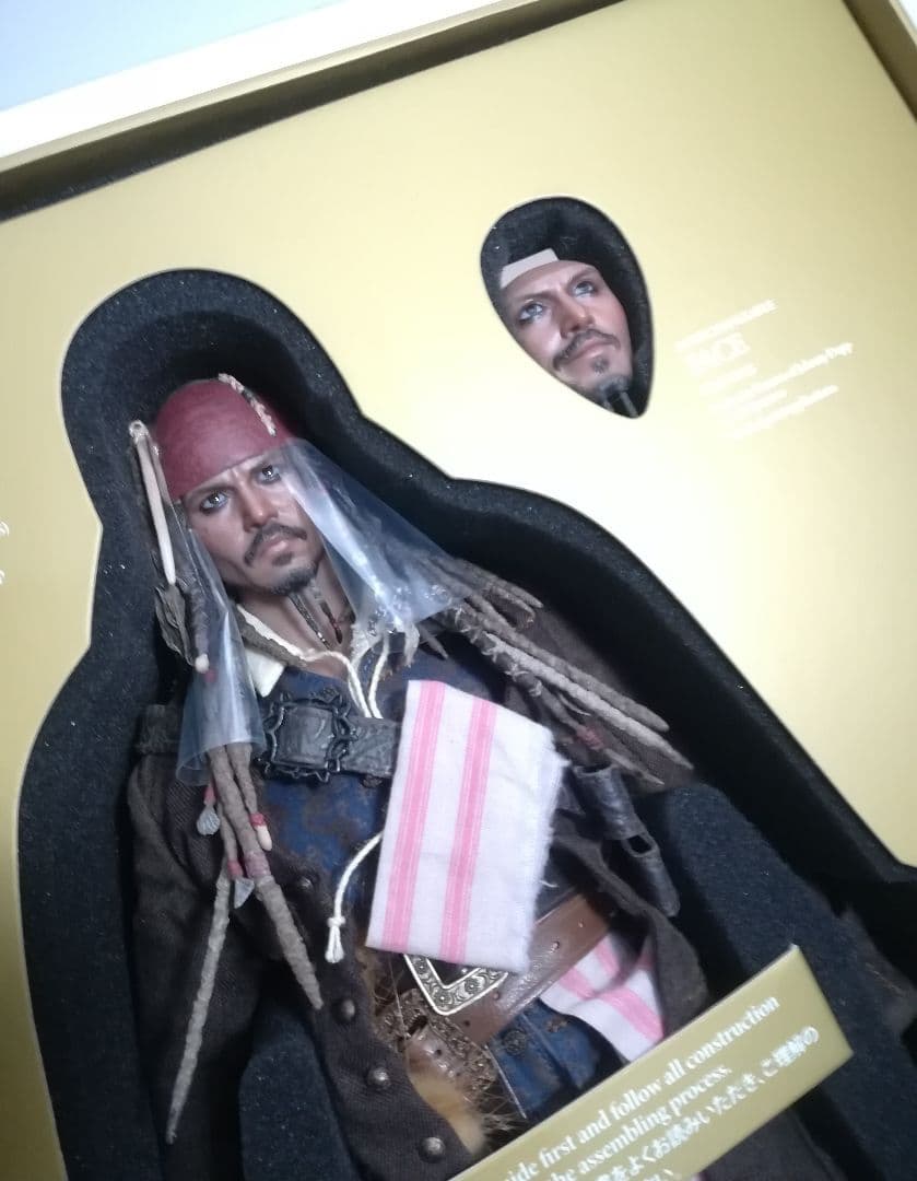 新品パイレーツオブカリビアン 生命の泉 DX06 ジャック スパロウ フィギュア