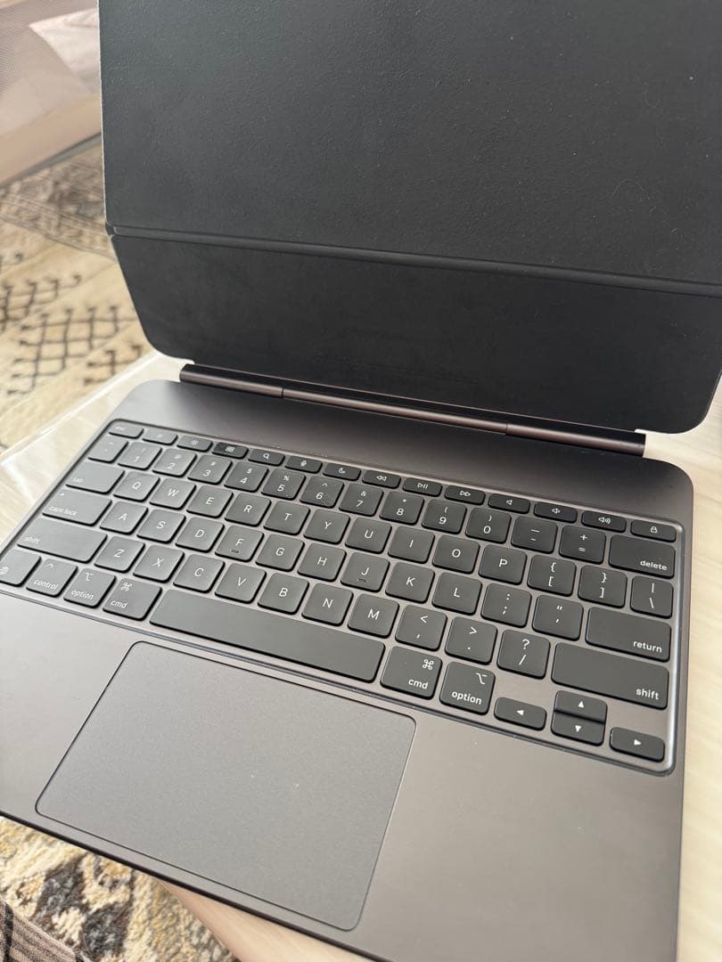 13インチiPad ProM4/用Magic Keyboard （US）ブラック