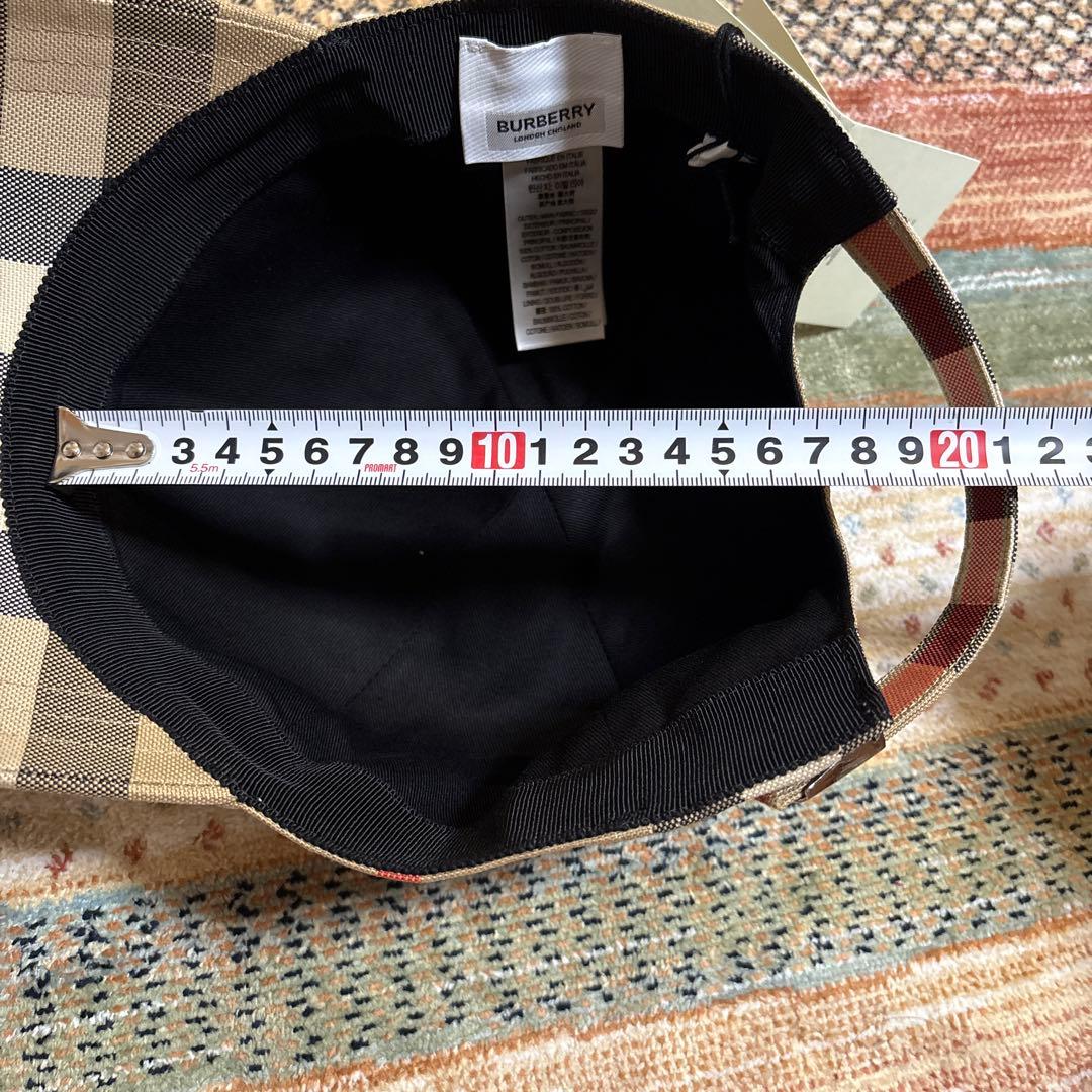 バーバリー　キャップ　ユニセックス