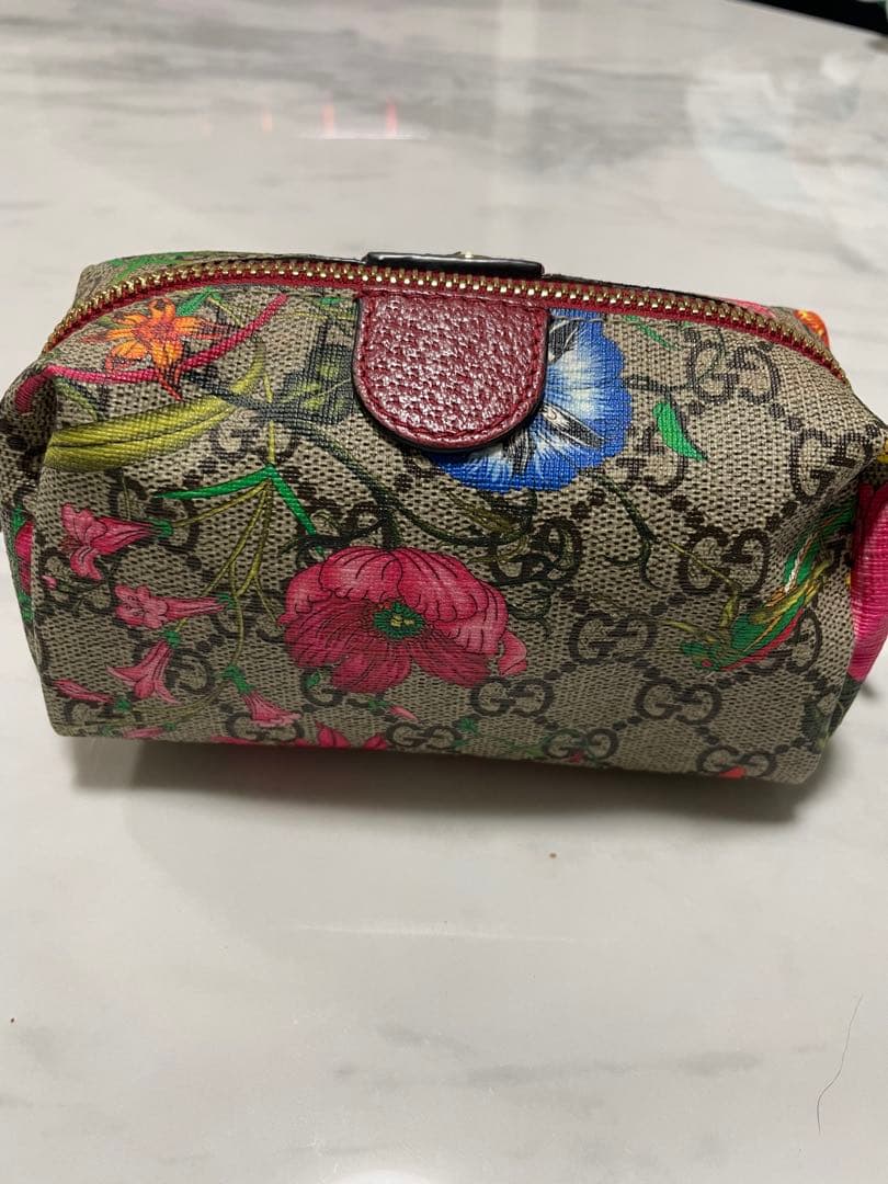 【お値引きしました】Gucci ポーチ