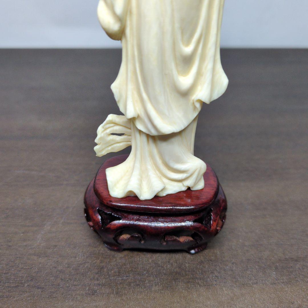 カ*ン様 東洋彫刻 美人像 置物 高さ約18cm