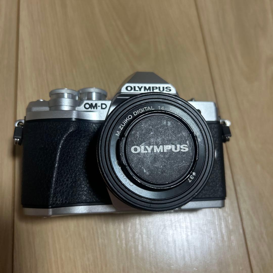 ミラーレスカメラ オリンパス OM-D E-M10 MarkIII