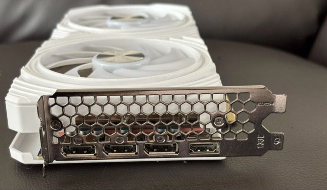 グラフィックボード・グラボ・ビデオカード palit RTX4060ti White