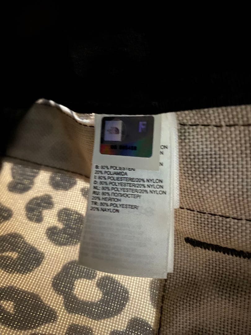 SUPREME × THE NORTH FACE キャリーバッグ