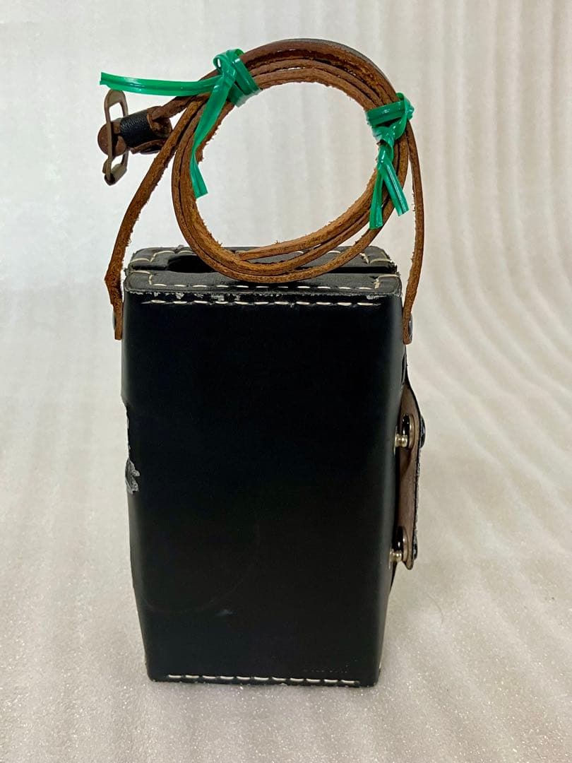 動作品　SONY TR-830ラジオ ケース付き ソニー