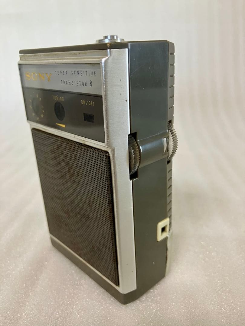 動作品　SONY TR-830ラジオ ケース付き ソニー