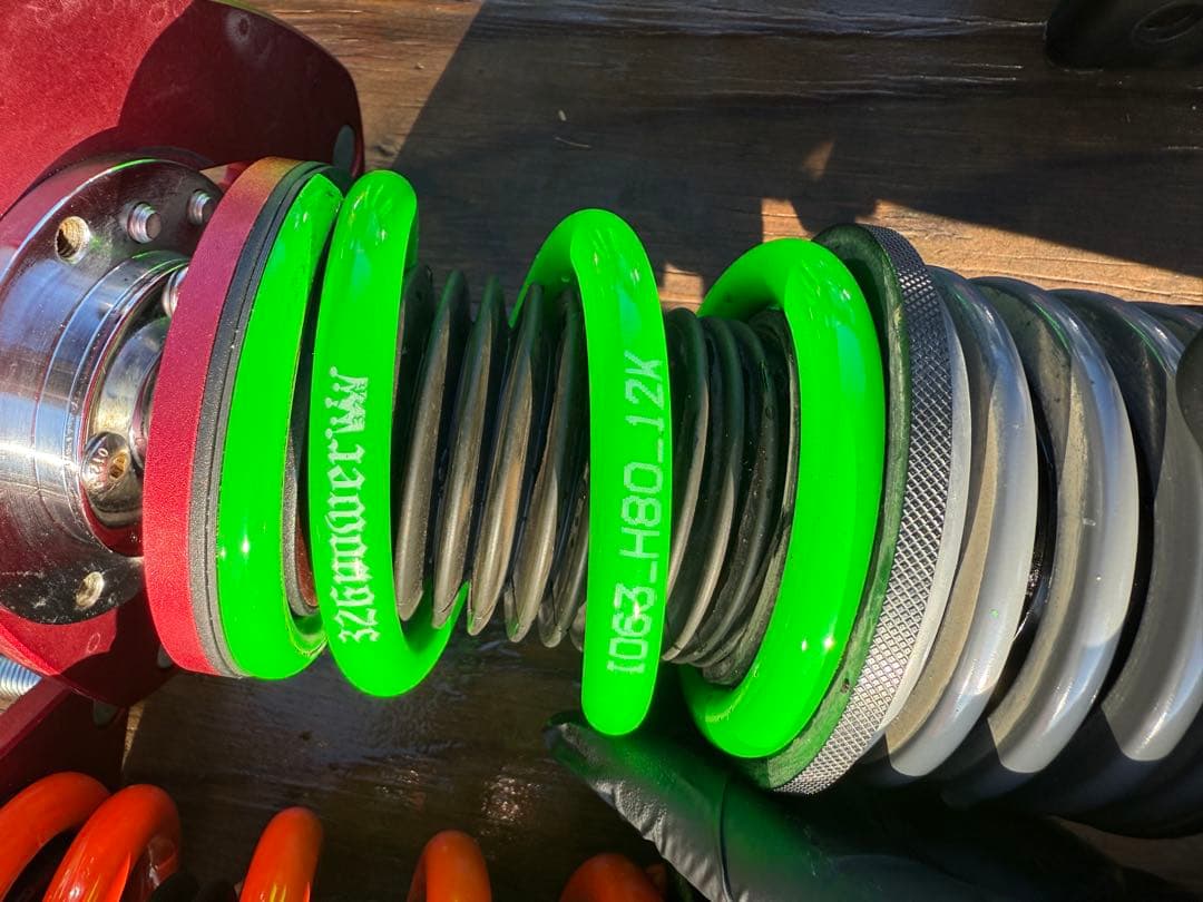 トヨタ86用 BLITZ ZZR車高調