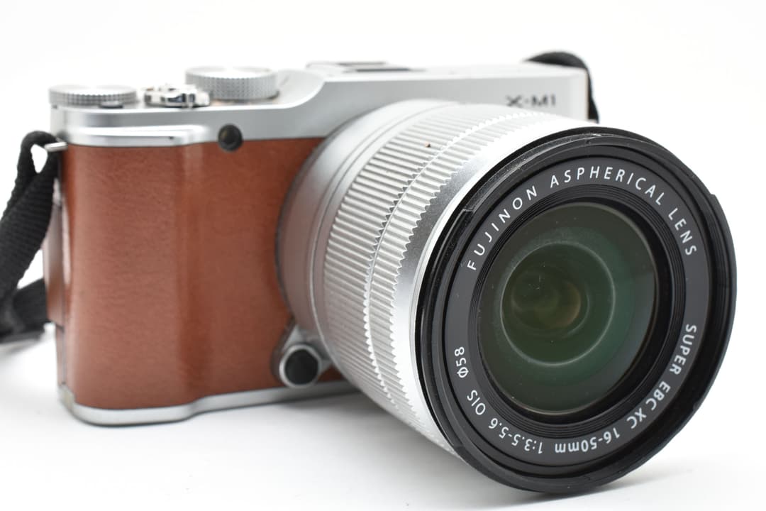 美品 Fujifilm X-M1 + 16-50mm F3.5-5.6 OIS