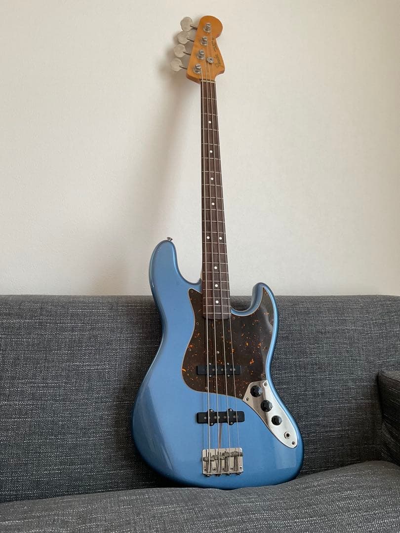 ベース Fender Jazz Bass Made in Japan