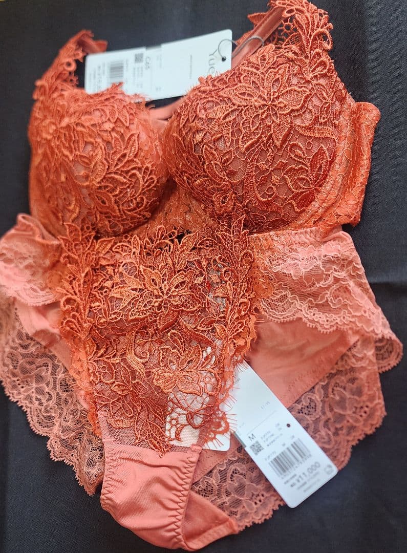 ワコールyue花柄レースブラジャーc65&ショーツMセット