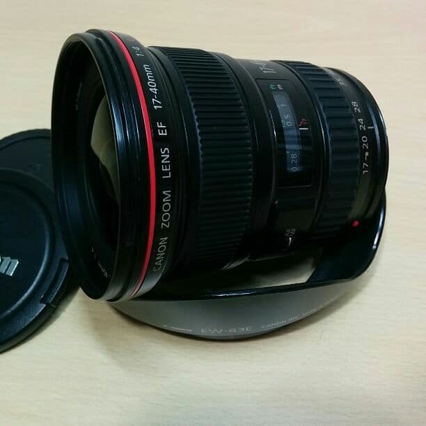 ■美品 Canon EF17-40mm F4L USM