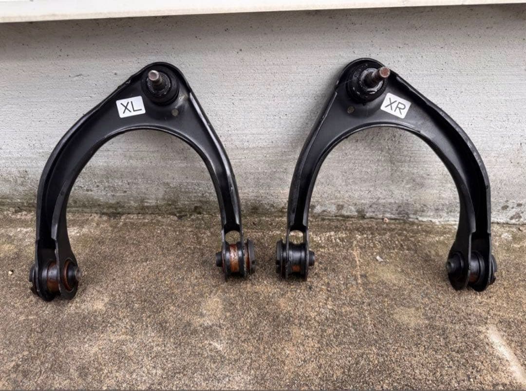 IS純正 アッパーアーム