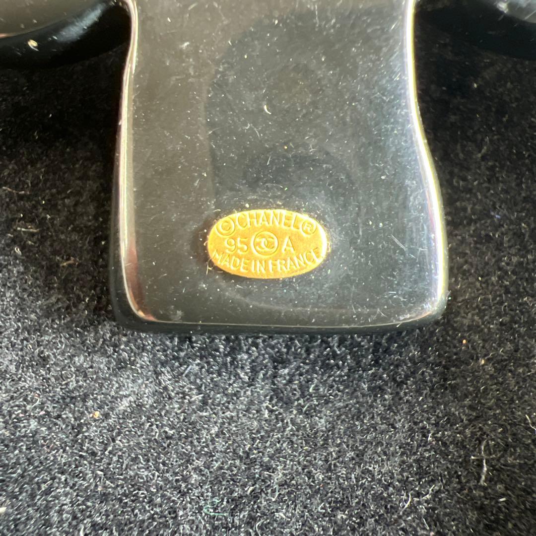 O677 CHANEL シャネル　ブローチ