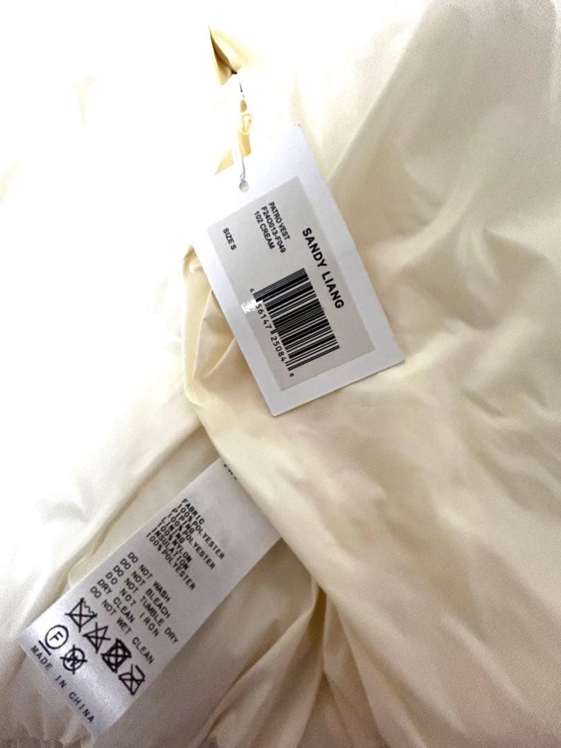新品未使用SANDY LIANGリボン付きホワイトダウンベスト