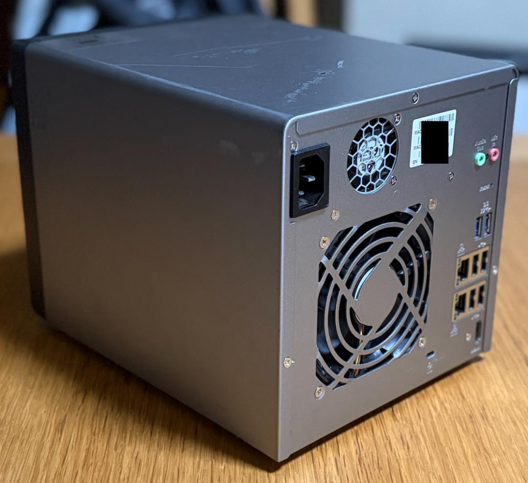 HDMI出力対応ネットワークビデオレコーダー QNAP VS-4116Pro+